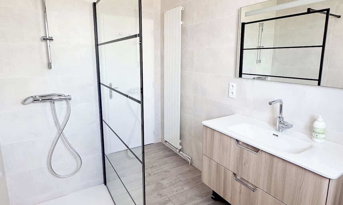 Photo of Bathroom in Les Herbiers