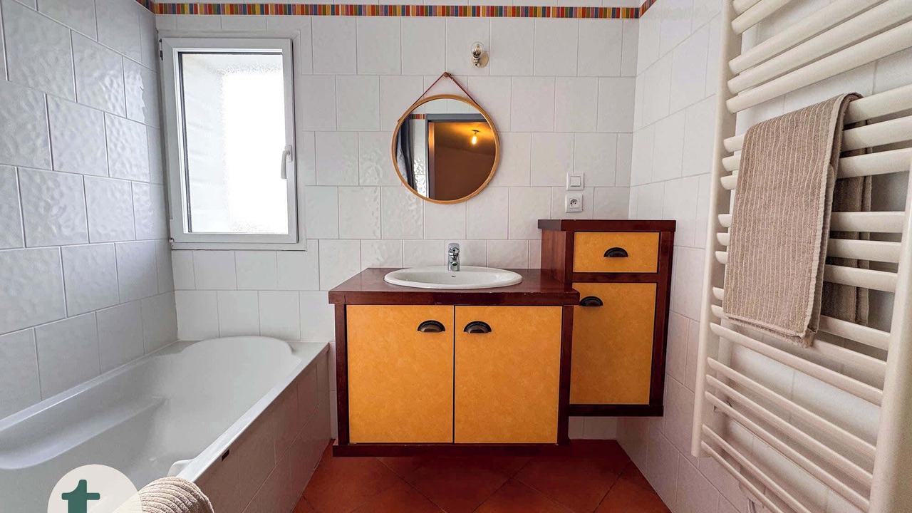 Photo of Bathroom in Saint-Paul-en-Pareds