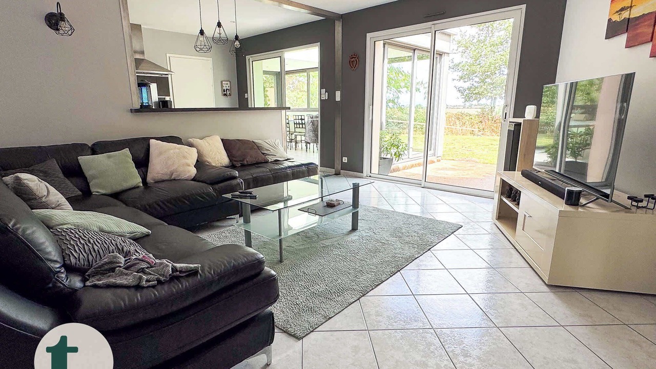 Photo of Livingroom in Chambretaud