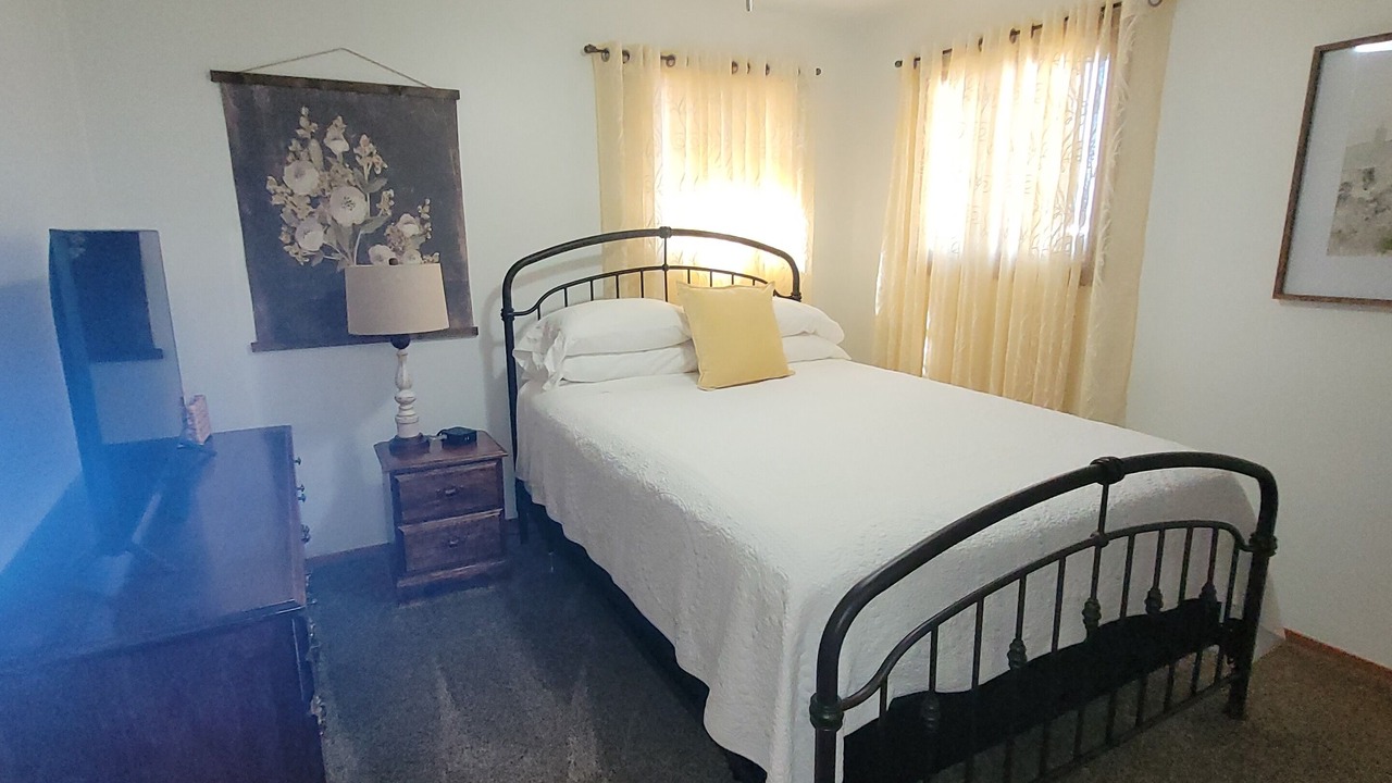 Photo of Bedroom in Garden City