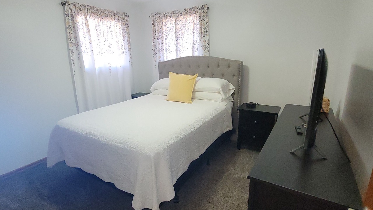 Photo of Bedroom in Garden City