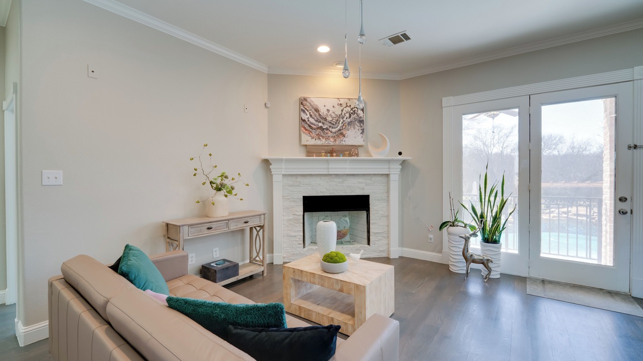 Photo of Livingroom in Cedar Hill