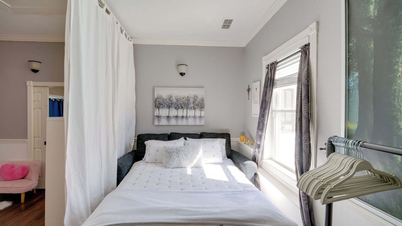 Photo of Bedroom in Cedar Hill