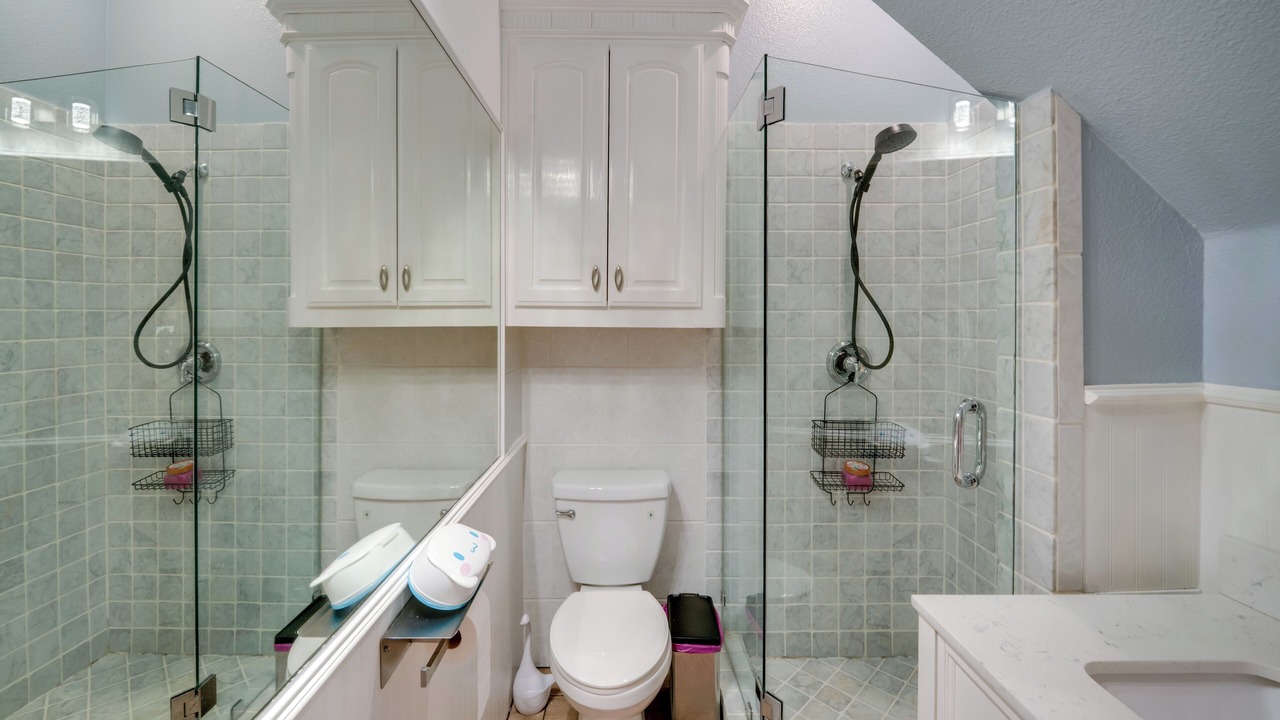 Photo of Bathroom in Cedar Hill