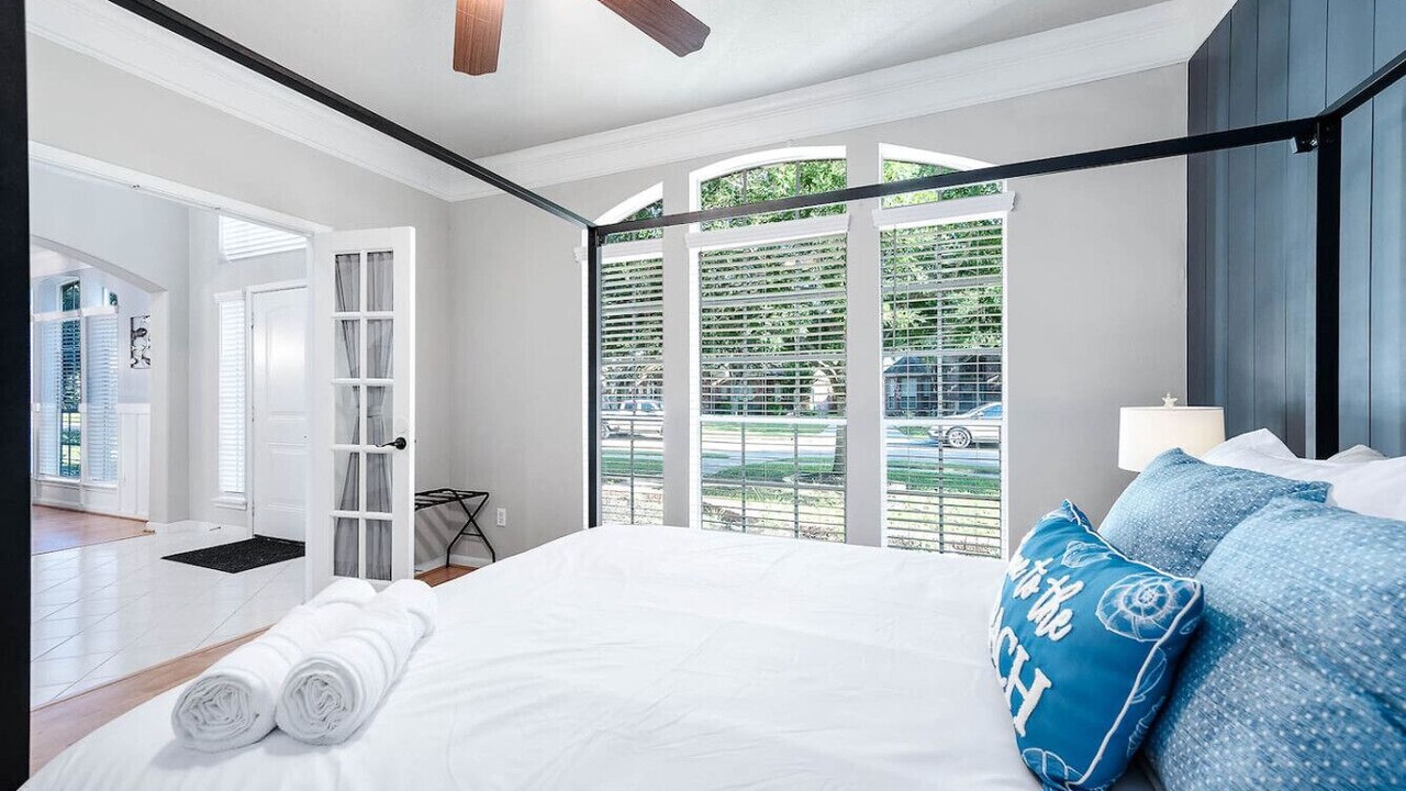 Photo of Bedroom in Pearland