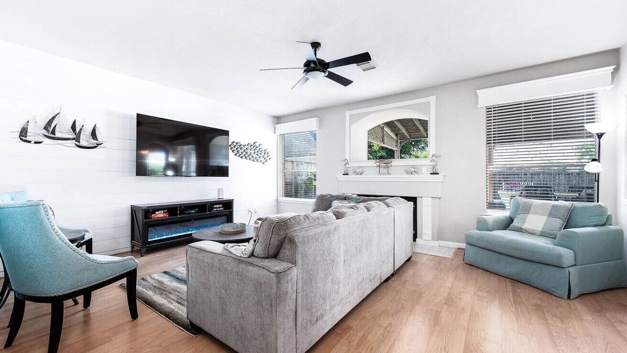 Photo of Livingroom in Pearland