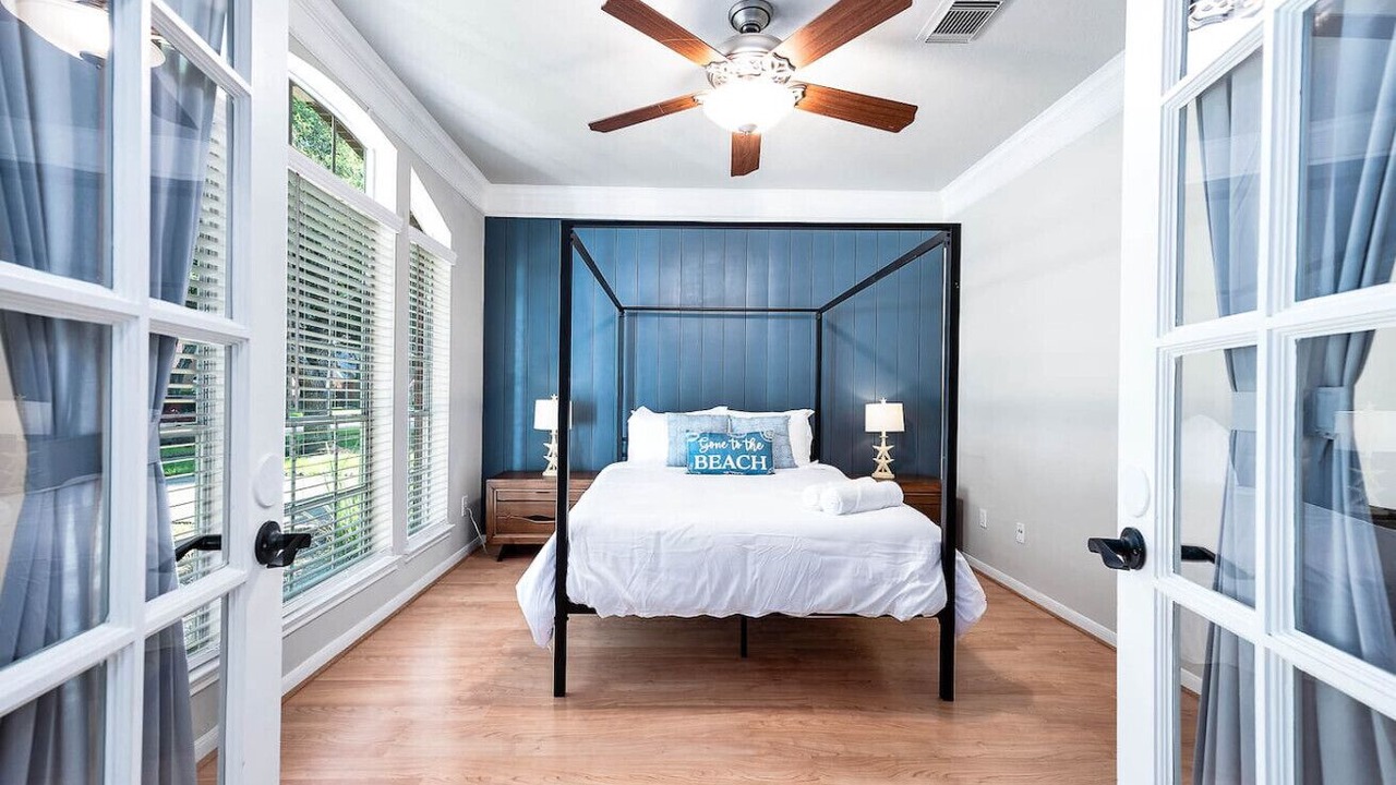 Photo of Bedroom in Pearland
