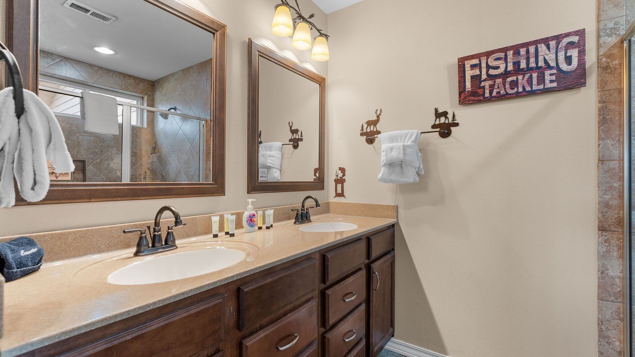Photo of Bathroom in Branson