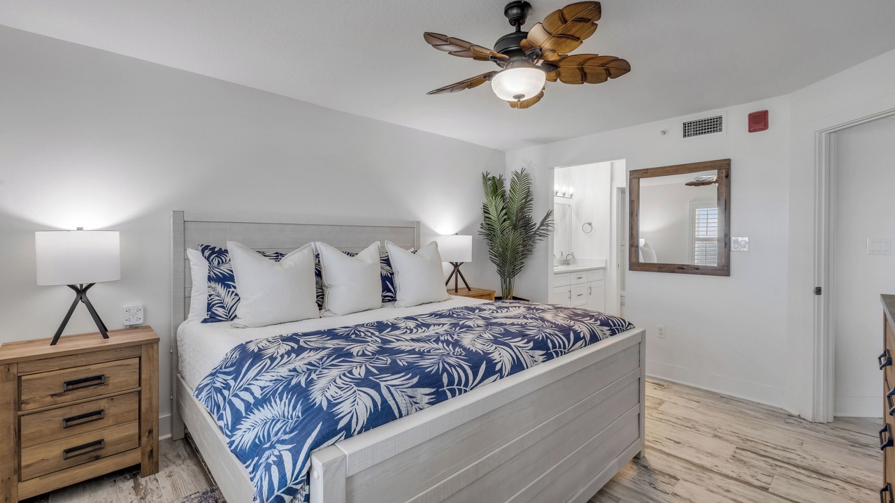 Photo of Bathroom in Seawinds Condo