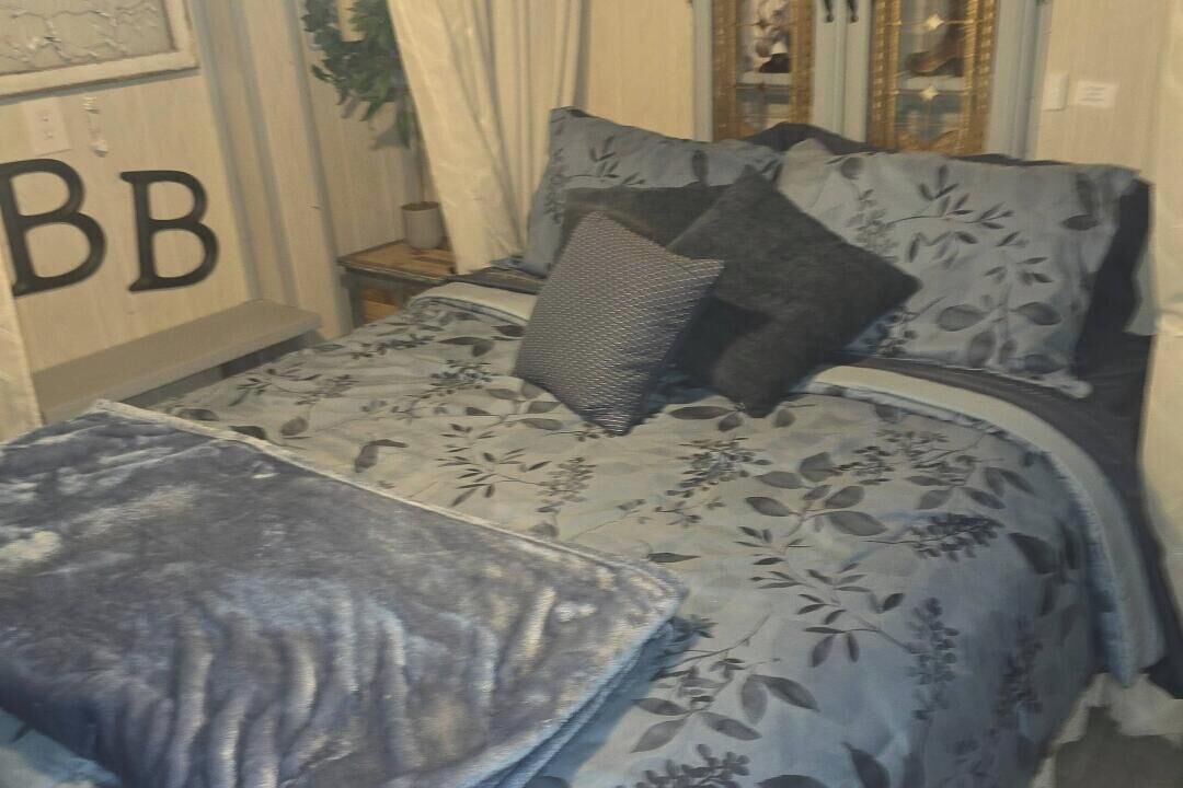 Photo of Bedroom in Gas City