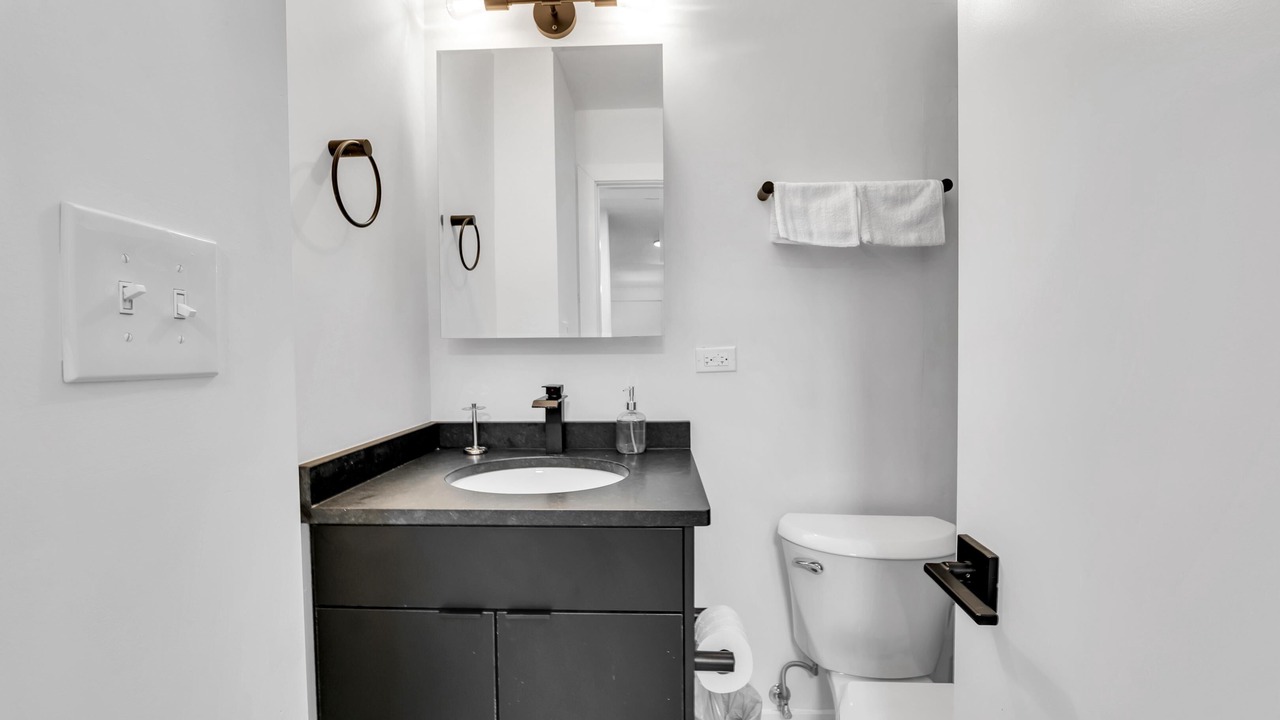 Photo of Bathroom in Oak Park