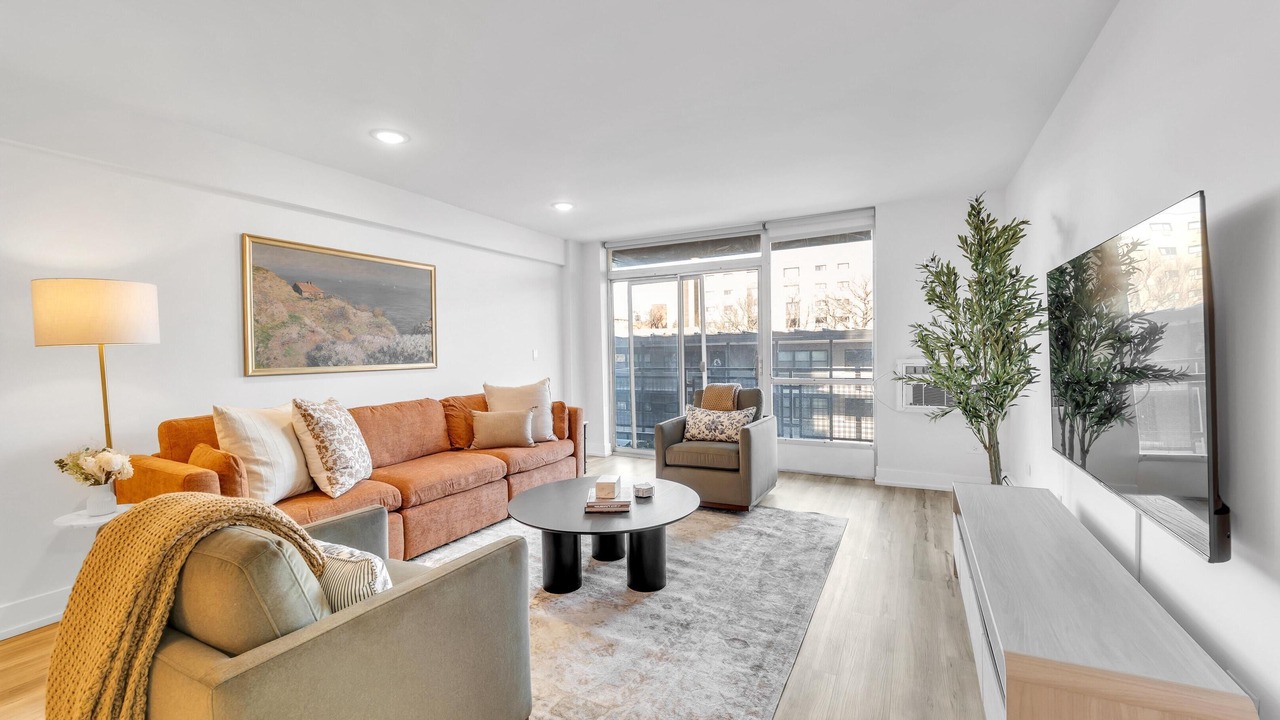 Photo of Livingroom in Oak Park