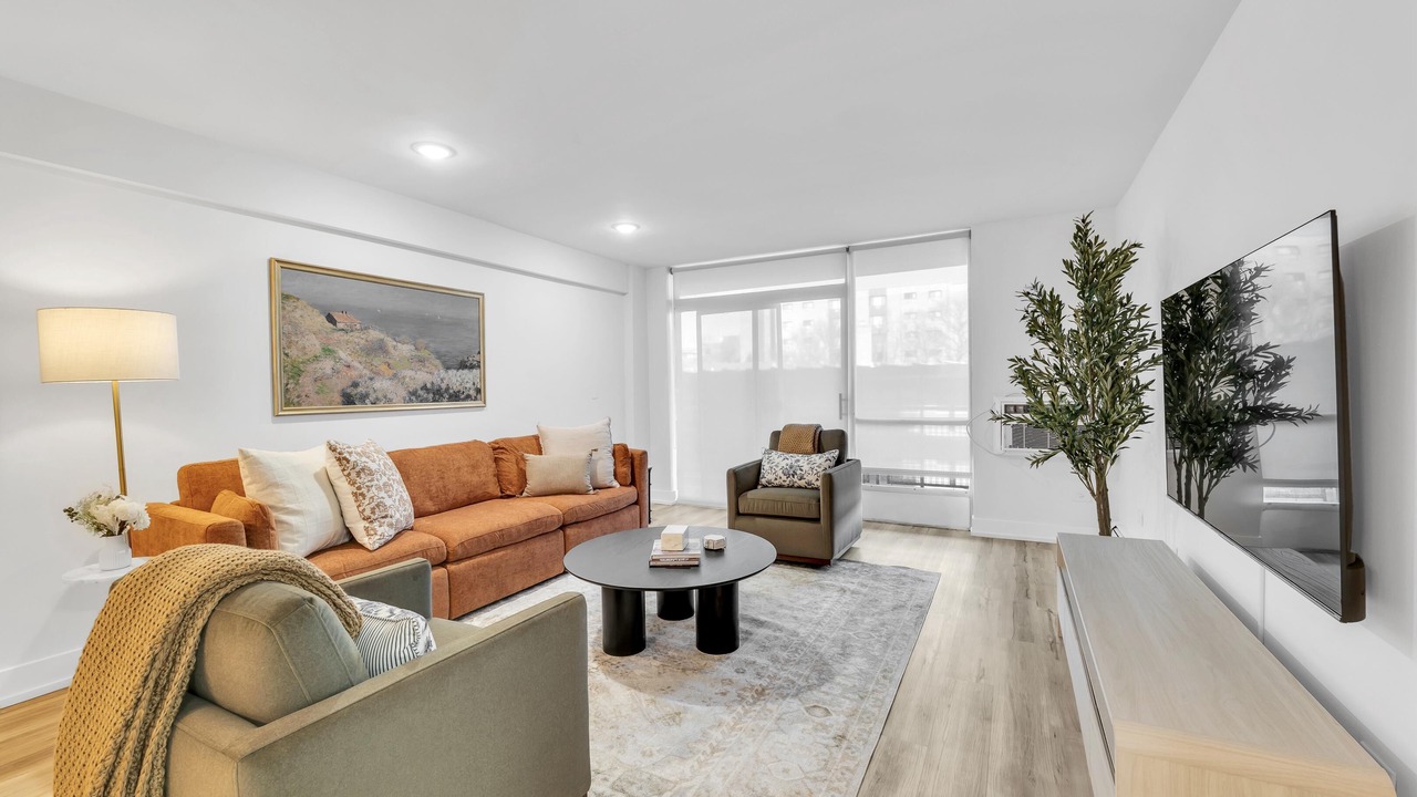 Photo of Livingroom in Oak Park