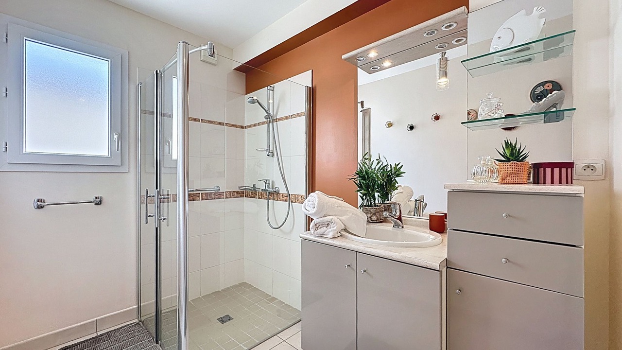 Photo of Bathroom in La Bernerie-en-Retz