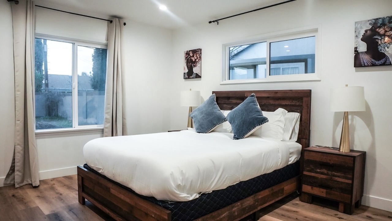 Photo of Bedroom in Burbank