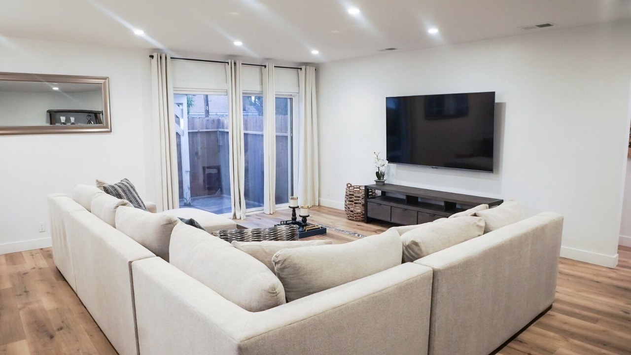 Photo of Livingroom in Burbank