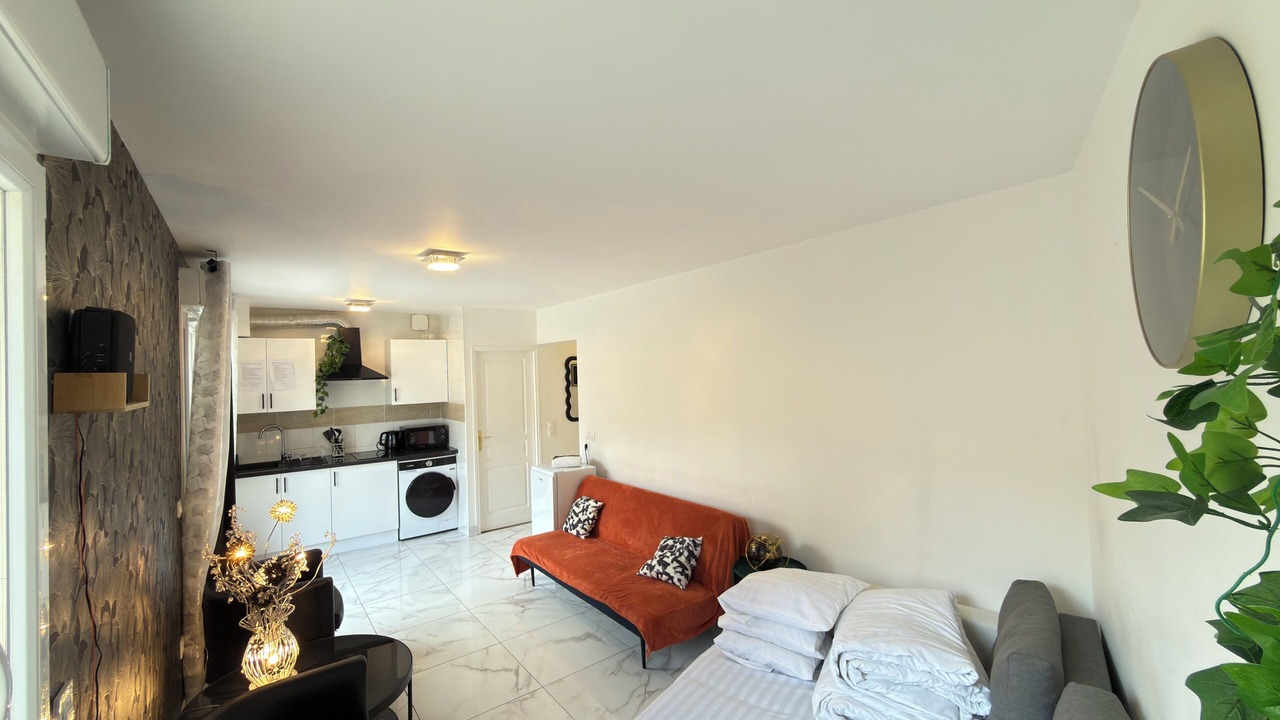 Photo of Livingroom in Le Bourget