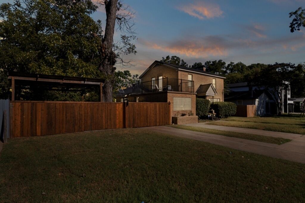 Photo of Outdoor in Dallas