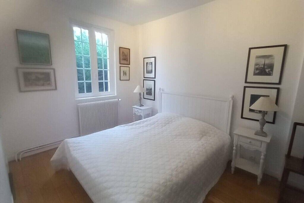 Photo of Bedroom in Le Vesinet