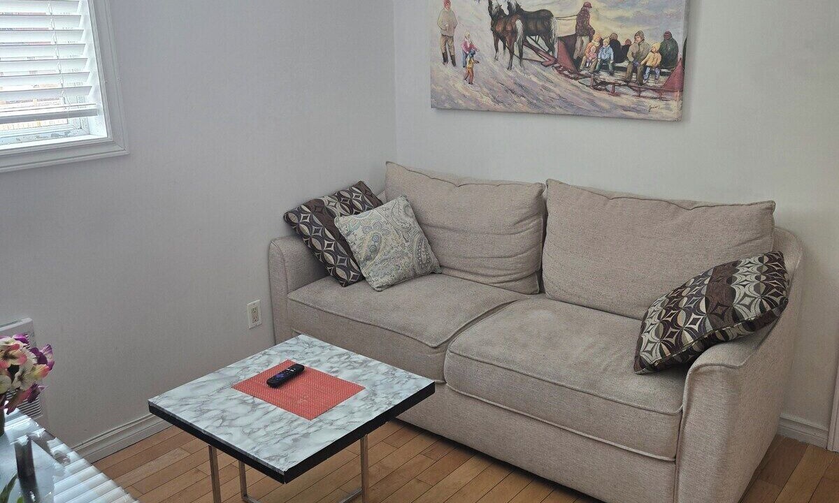 Photo of Livingroom in Sandy Hill