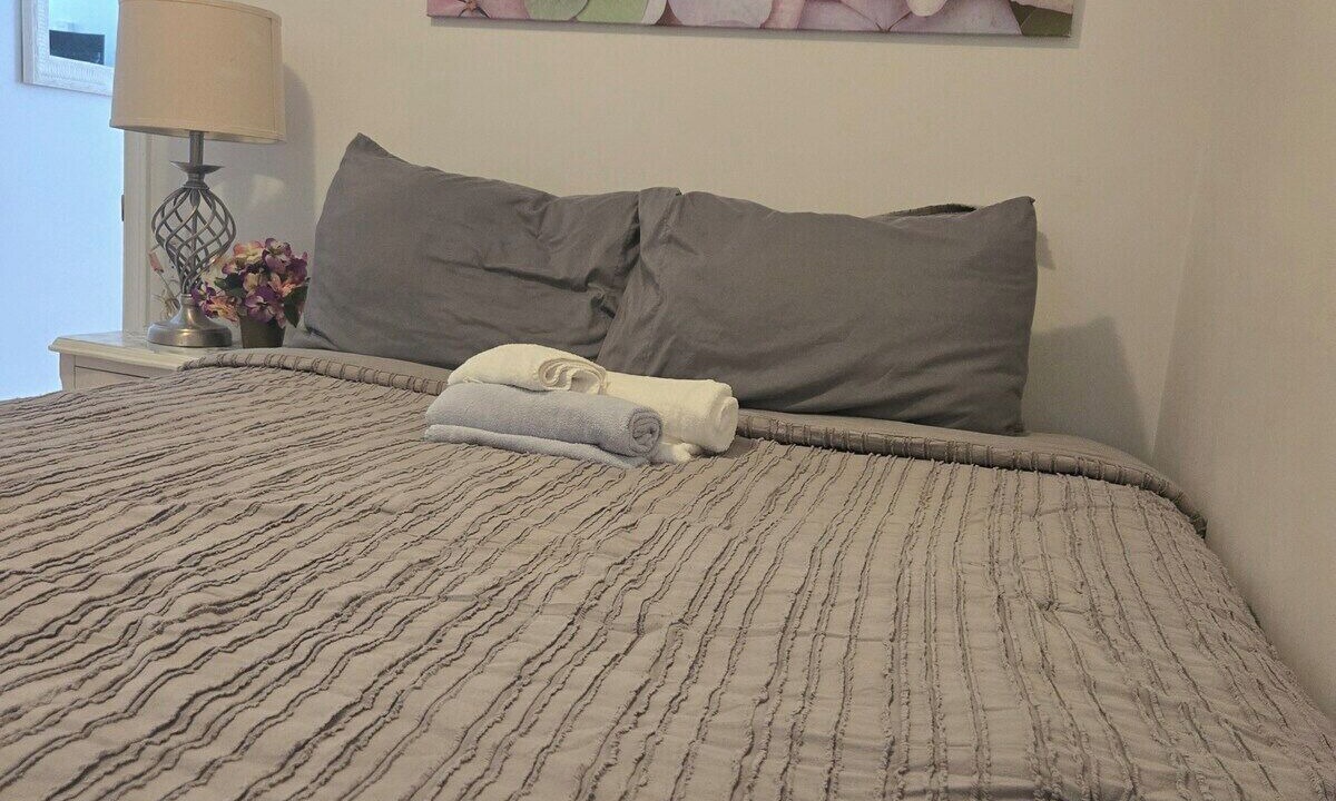Photo of Bedroom in Sandy Hill
