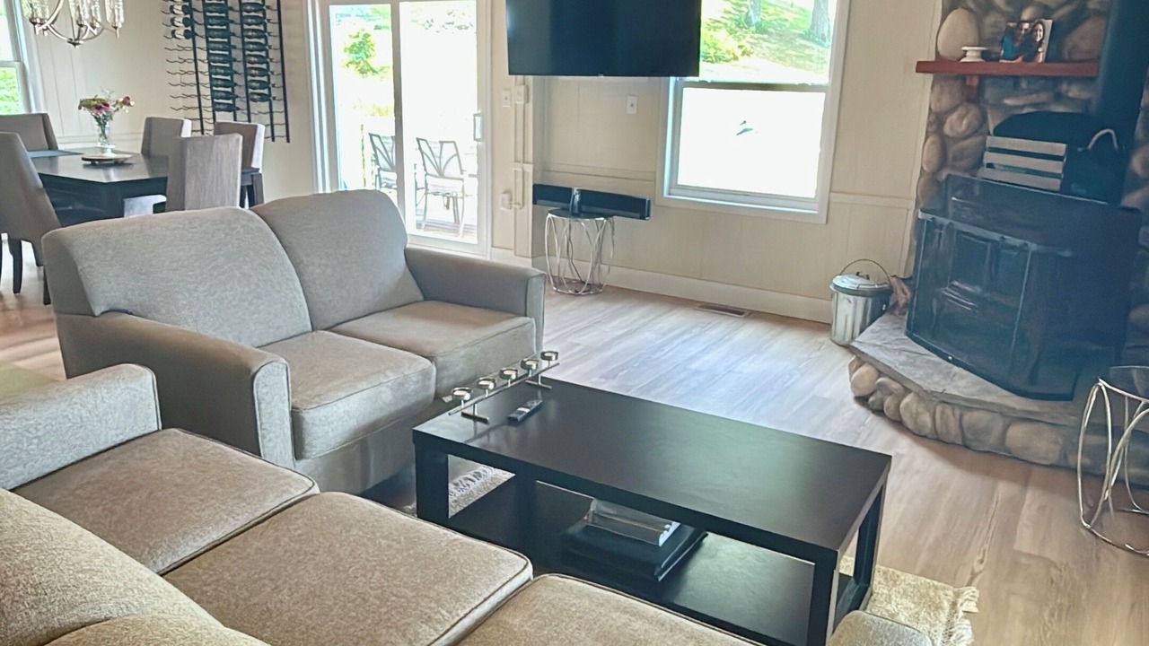 Photo of Livingroom in Clayton