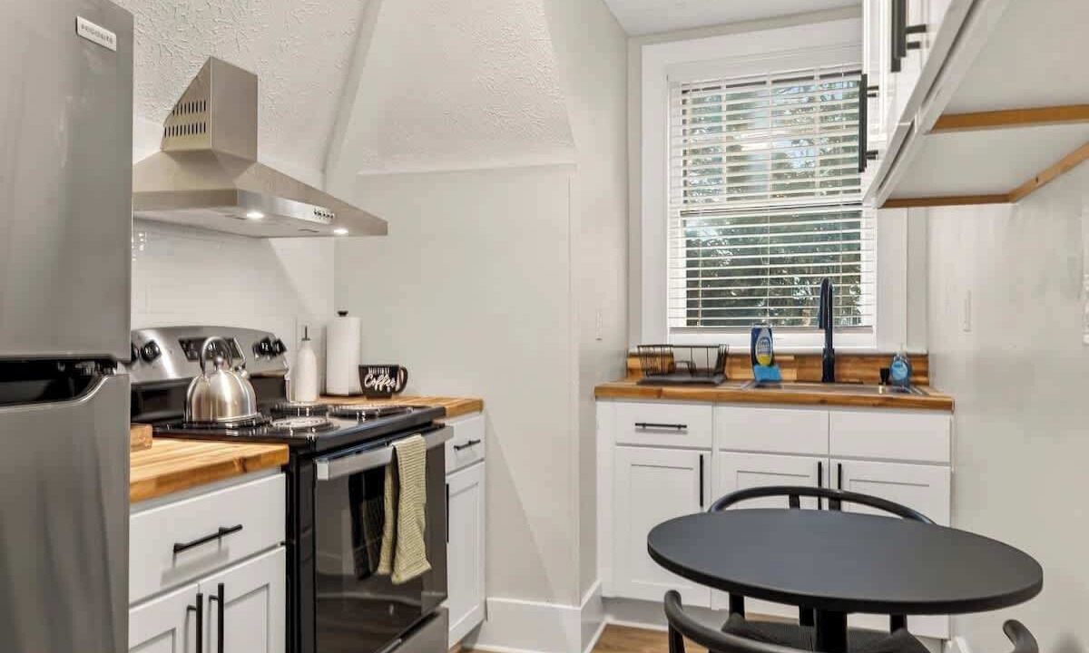 Photo of Kitchen in East Avenue
