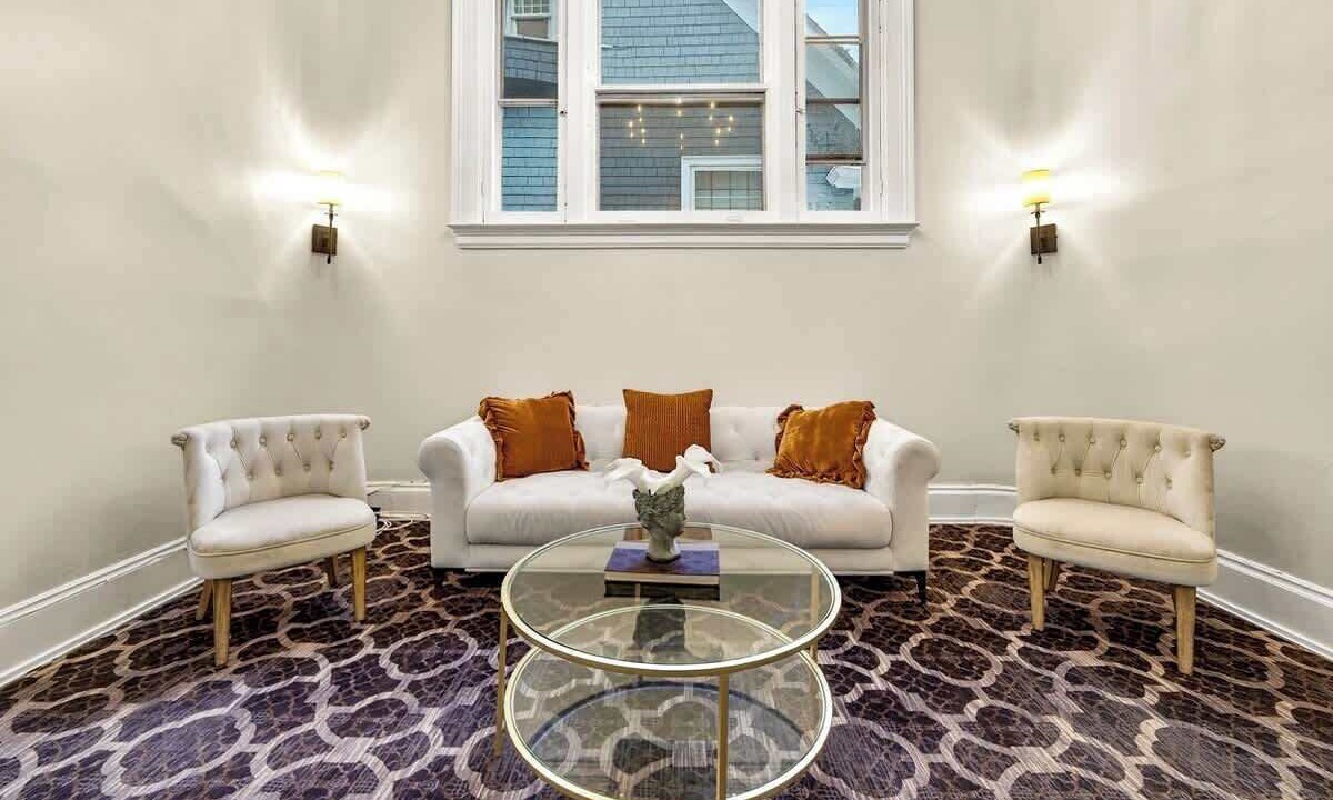 Photo of Livingroom in East Avenue