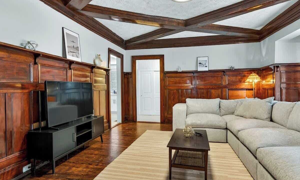 Photo of Livingroom in East Avenue