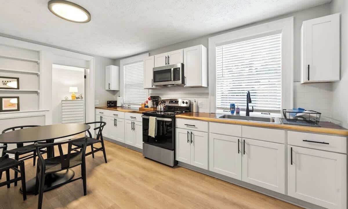 Photo of Kitchen in East Avenue