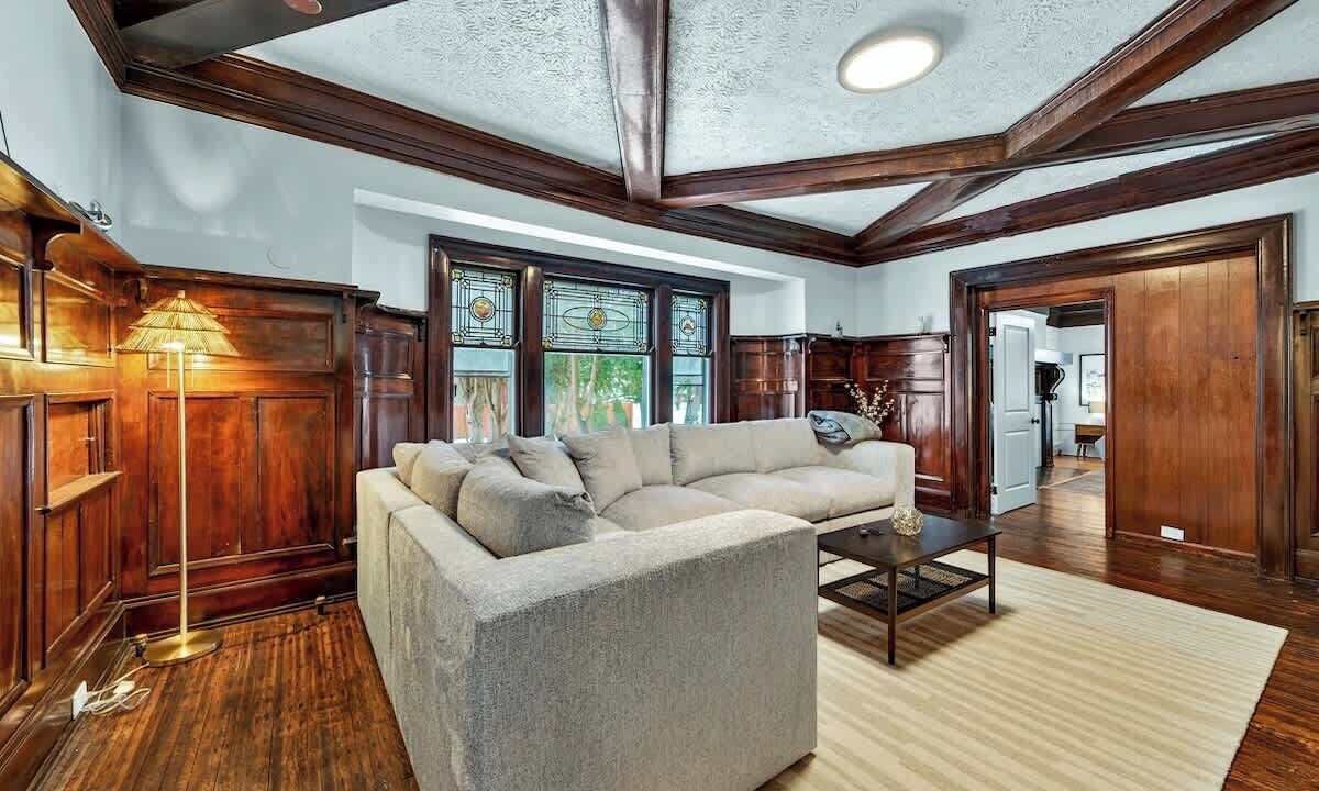 Photo of Livingroom in East Avenue