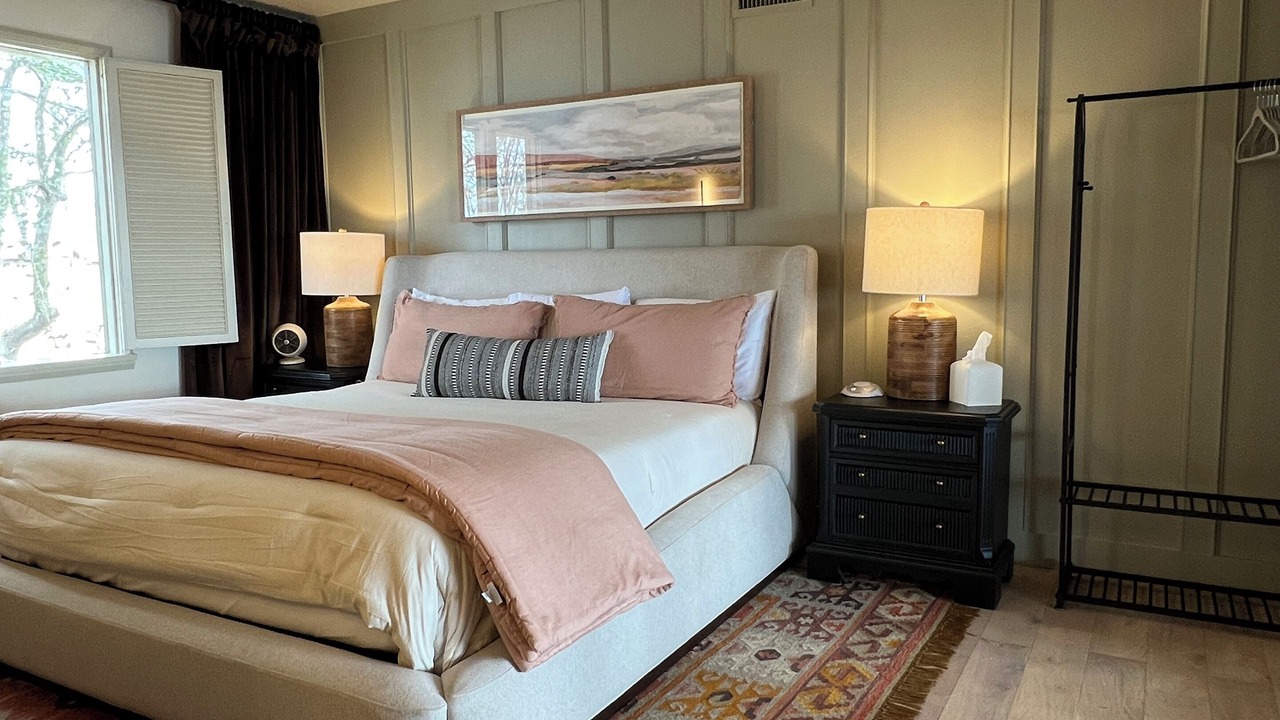 Photo of Bedroom in Cedar Creek Reservoir