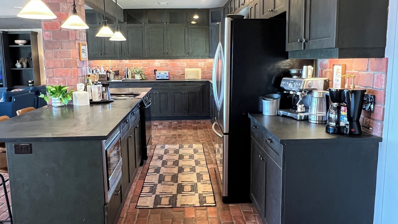 Photo of Kitchen in Cedar Creek Reservoir