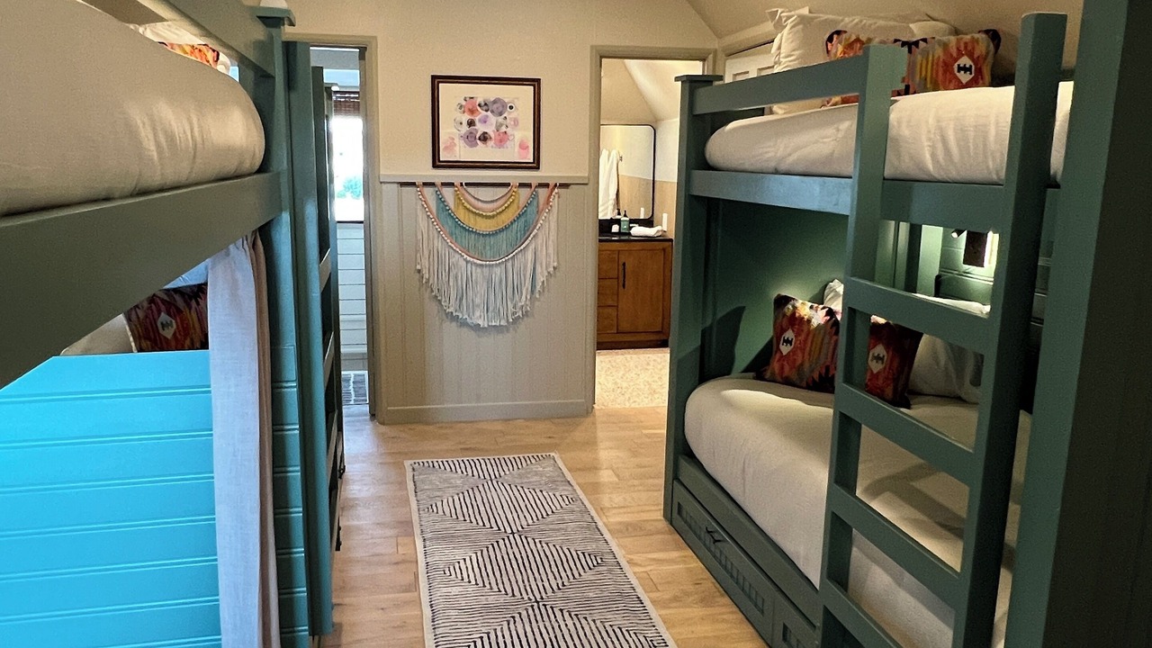 Photo of Bedroom in Cedar Creek Reservoir