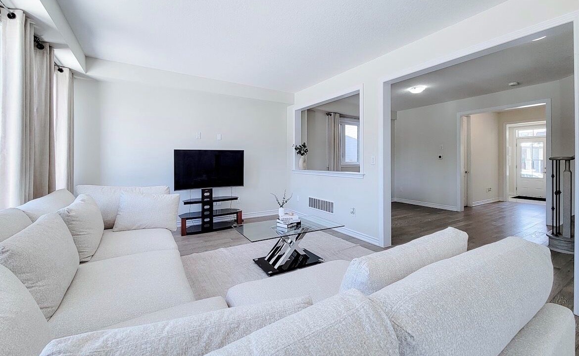 Photo of Livingroom in Caledonia