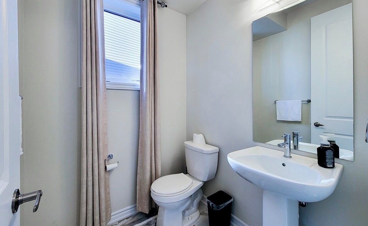 Photo of Bathroom in Caledonia