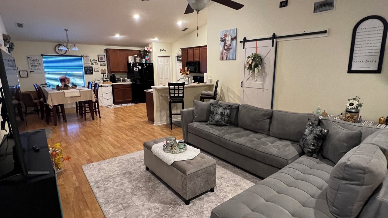 Photo of Livingroom in Winter Haven