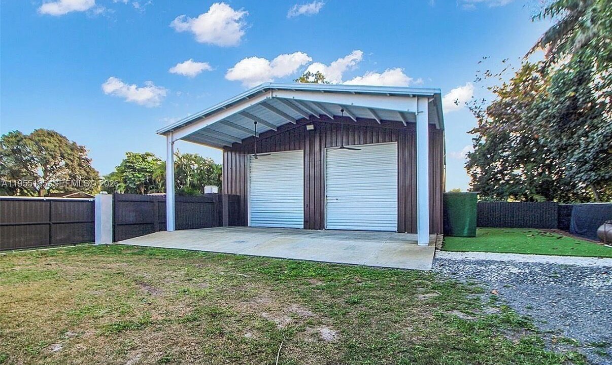 Photo of Outdoor in Ludlam