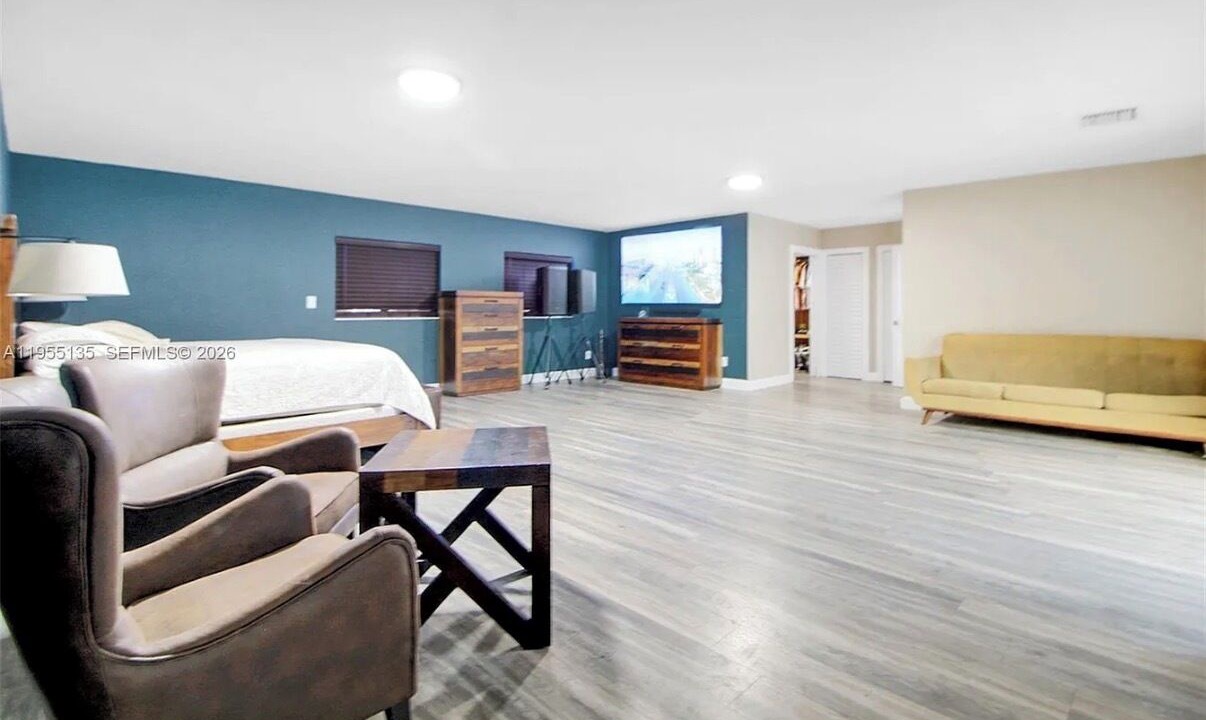 Photo of Bedroom in Ludlam