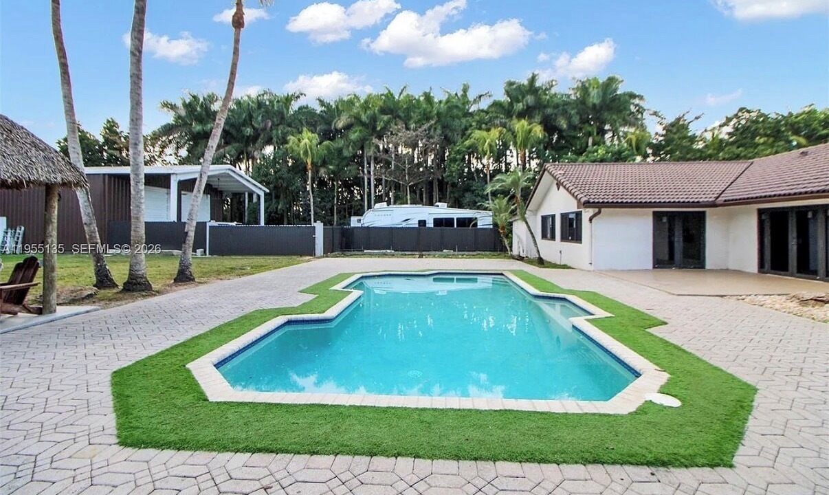 Photo of Outdoor in Ludlam