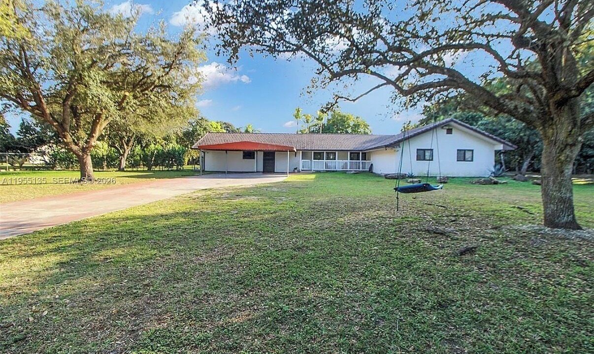 Photo of Outdoor in Ludlam