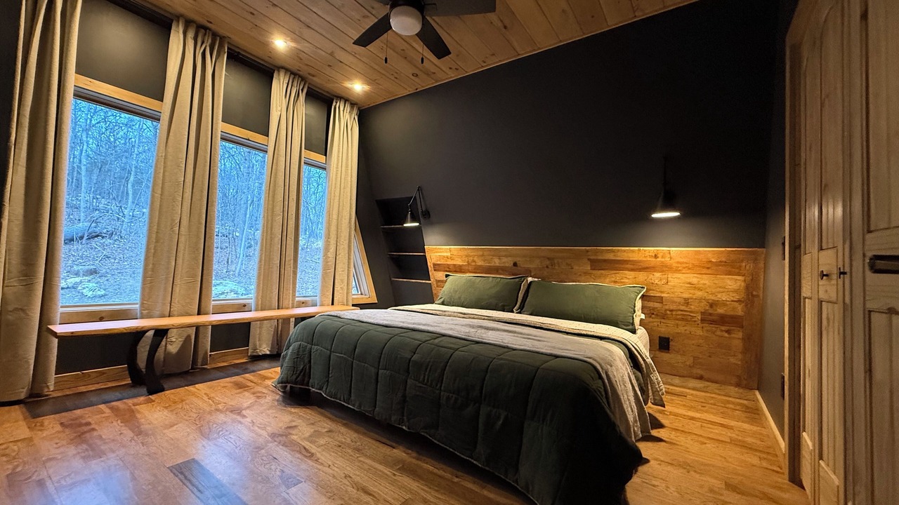 Photo of Bedroom in Flippin