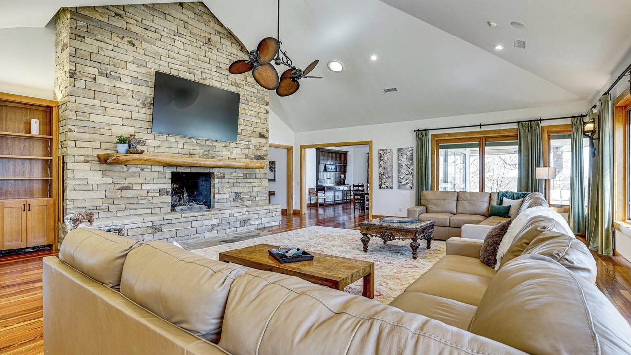 Photo of Bedroom in Cleburne