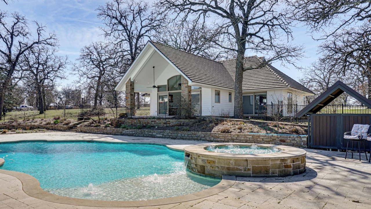 Photo of Outdoor in Cleburne