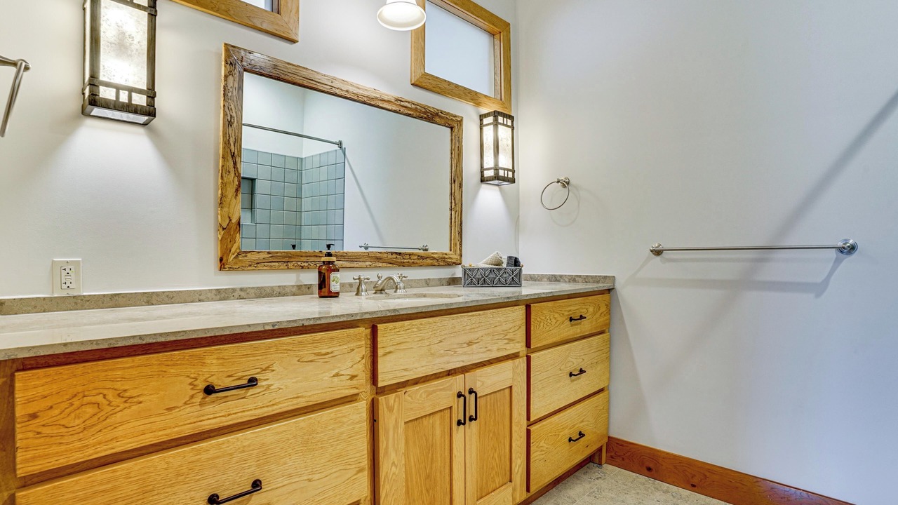 Photo of Bathroom in Cleburne