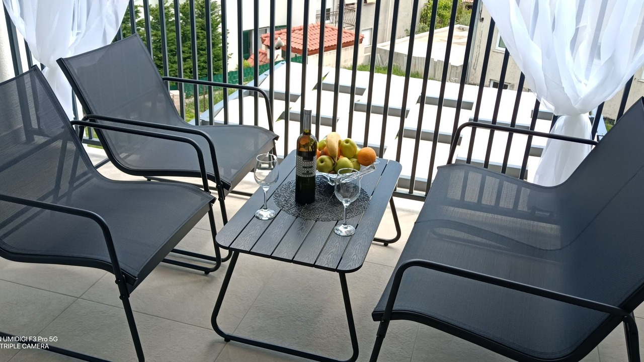 Photo of Patio Balcony in Mravince