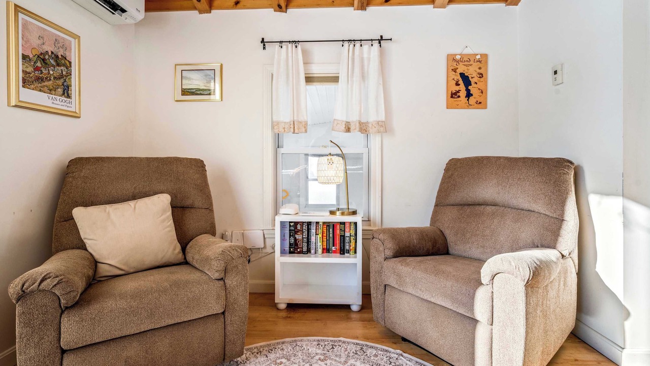 Photo of Livingroom in Windham