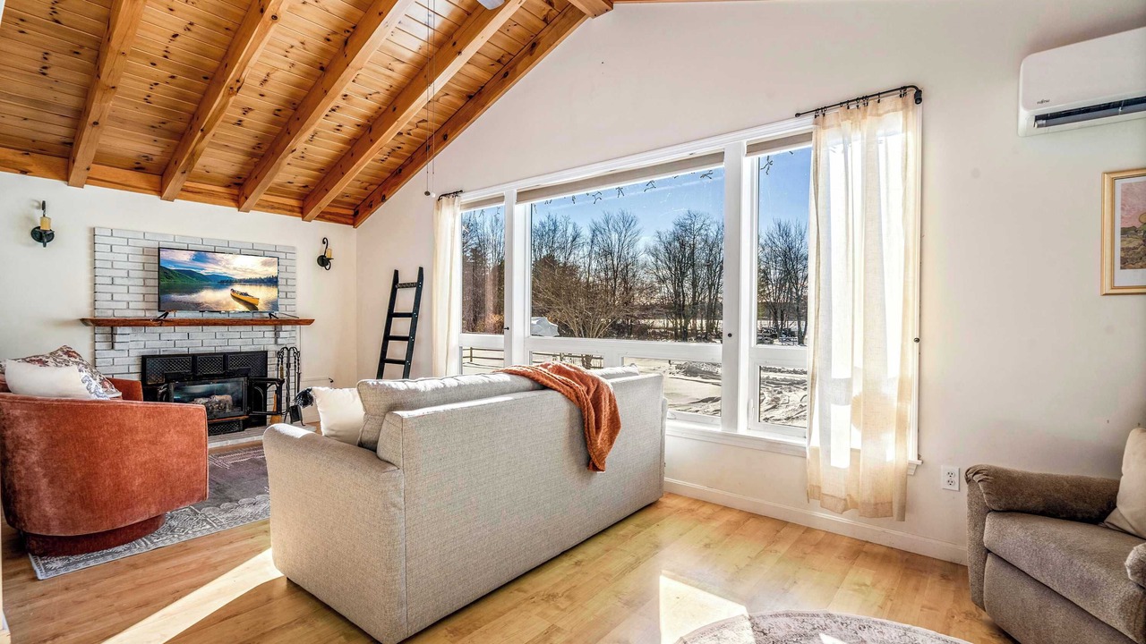 Photo of Livingroom in Windham