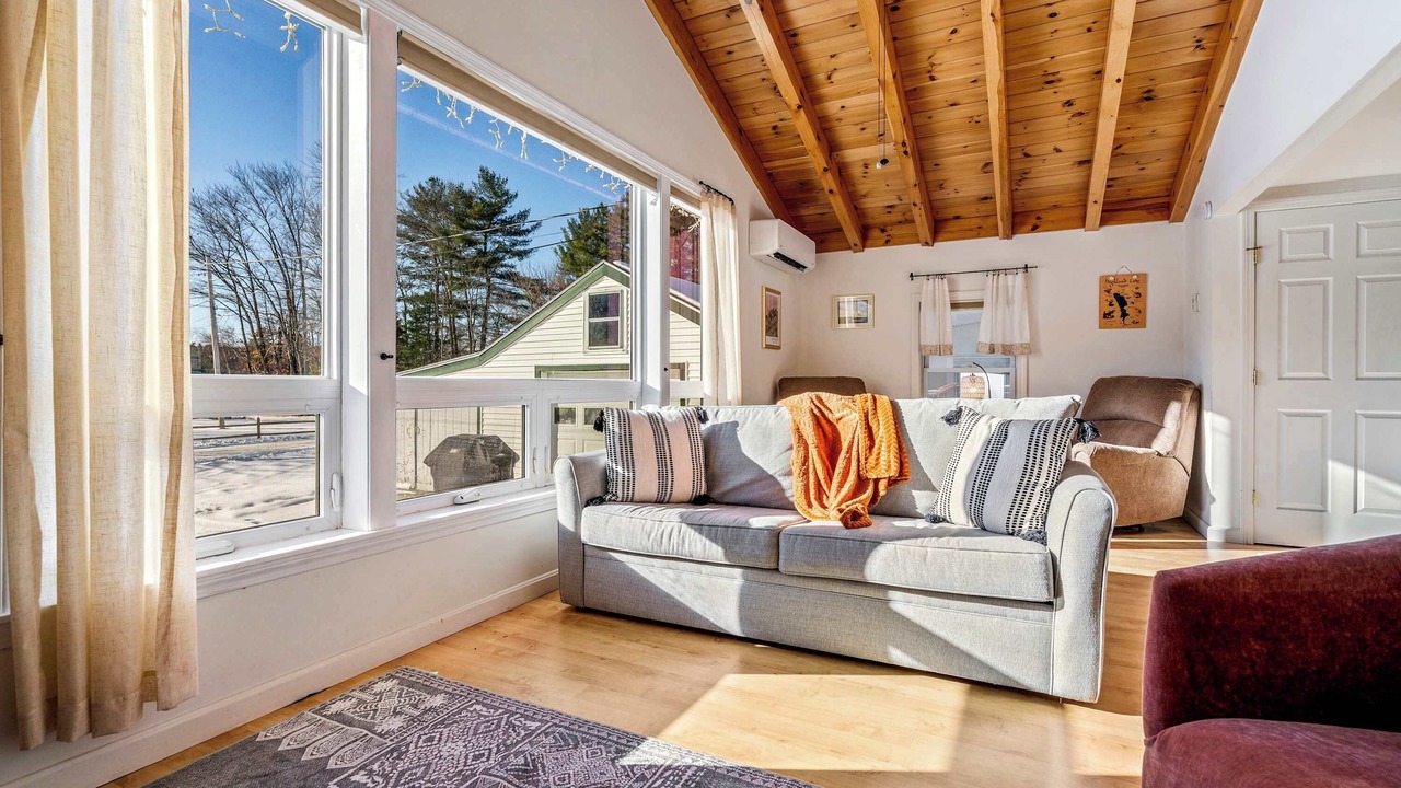 Photo of Livingroom in Windham