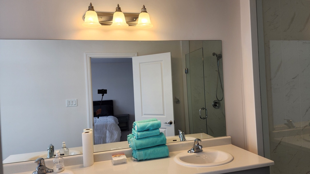 Photo of Bathroom in Niagara Falls